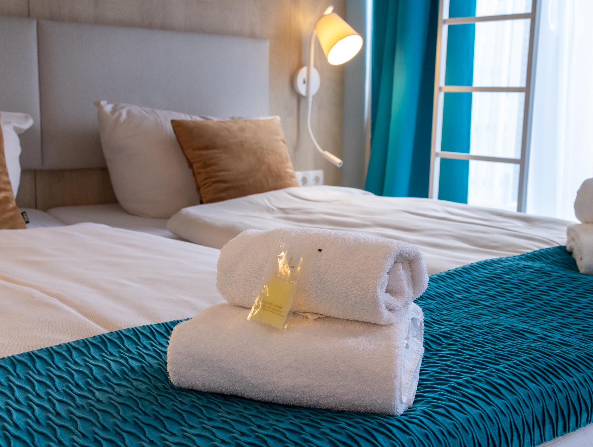 Badezimmer-Detail im FairSchlafen Boutique Hotel Neustadt in Holstein